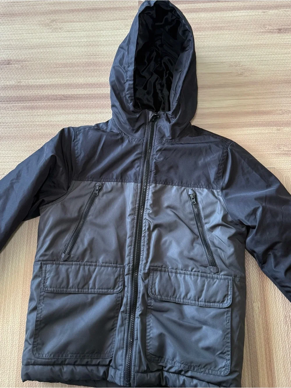 Old Navy Boys Hooded Puffer Jacket Gray Black Water Resistant Size 6-7